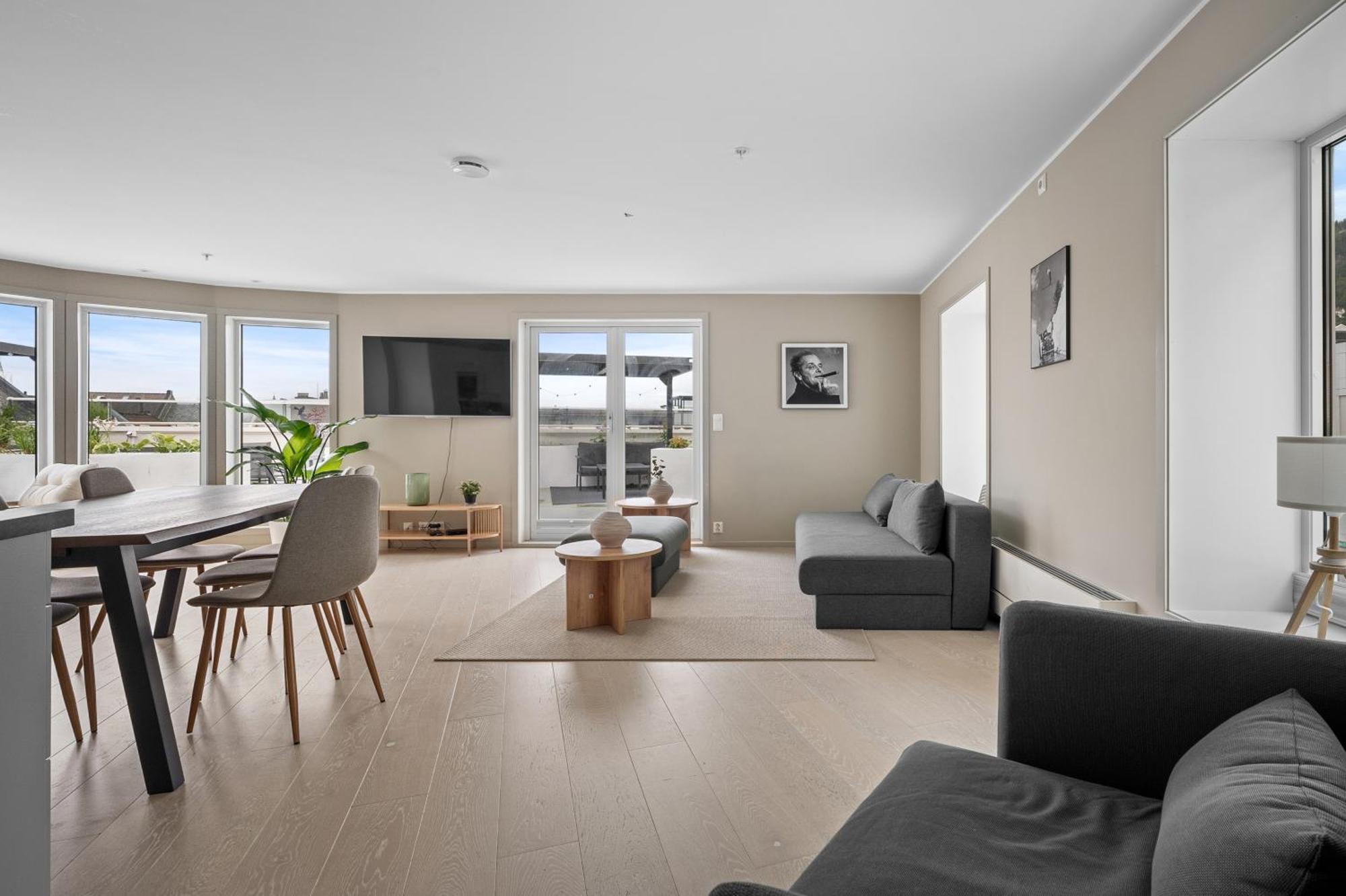 Stay L Urban - Spacious Apartment With Private Terrace Bergen Extérieur photo